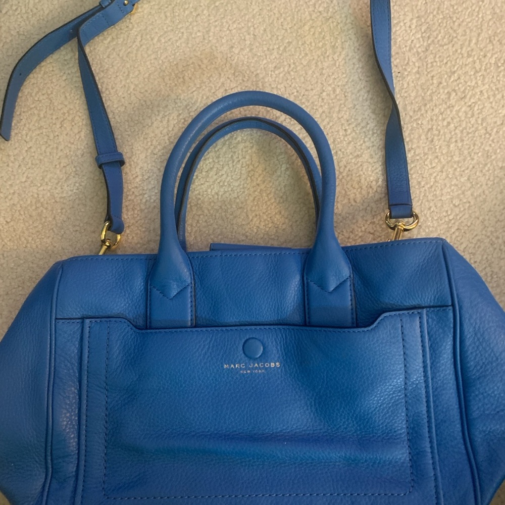 pristine Marc Jacobs Soft leather royal blue handbag excellent con strap /handle